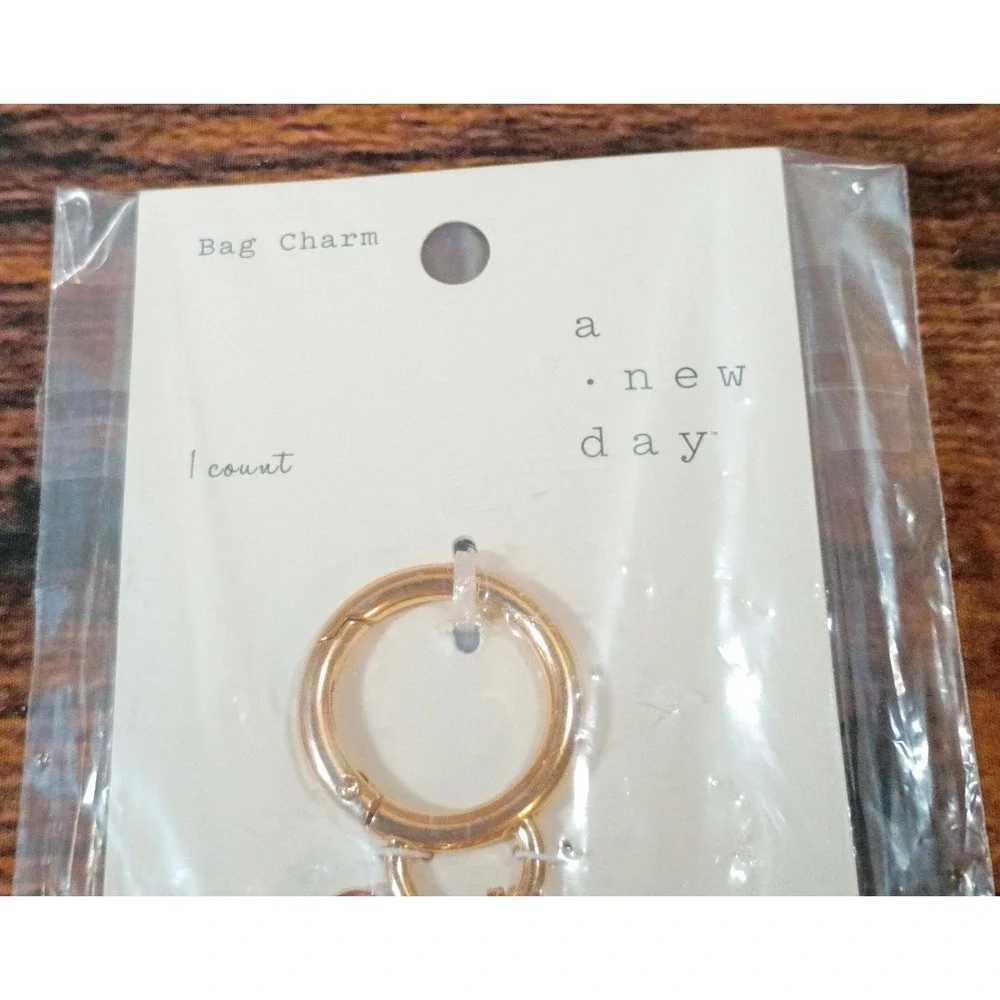 A New Day Bag‎ Charm Press For Champagne Cupcake Heart Pink Gold Tone NWT